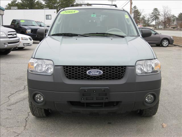 2005 Ford Escape ESi