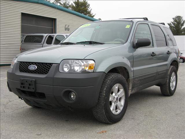 2005 Ford Escape ESi