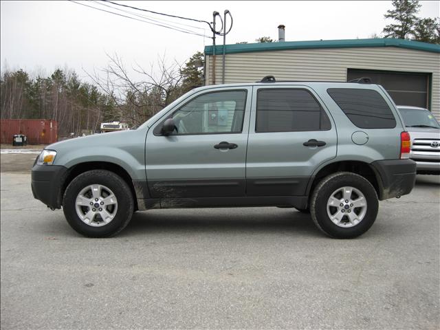 2005 Ford Escape ESi