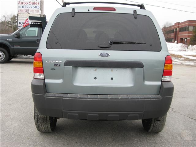 2005 Ford Escape ESi