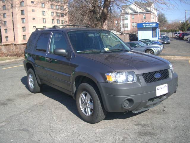 2005 Ford Escape XLS