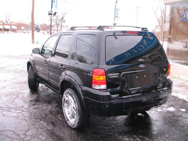 2005 Ford Escape SLT 25