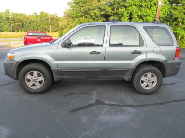 2005 Ford Escape Reg Cab 159.5 WB C5B