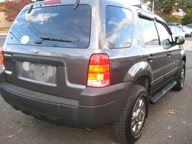 2005 Ford Escape Reg Cab 159.5 WB C5B