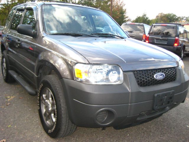 2005 Ford Escape Reg Cab 159.5 WB C5B