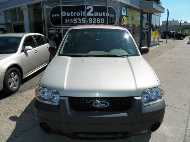 2005 Ford Escape Reg Cab 159.5 WB C5B