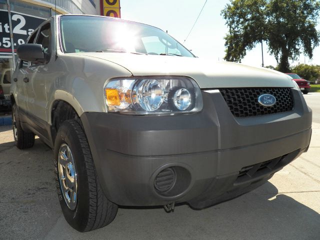 2005 Ford Escape Reg Cab 159.5 WB C5B