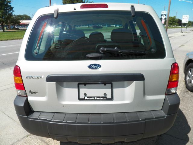 2005 Ford Escape Reg Cab 159.5 WB C5B