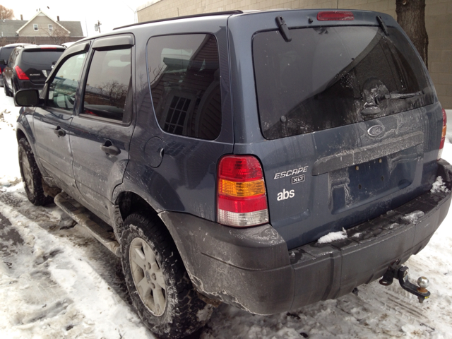 2005 Ford Escape SL 4x4 Regular Cab