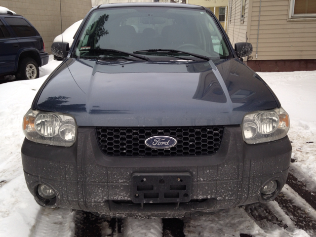 2005 Ford Escape SL 4x4 Regular Cab