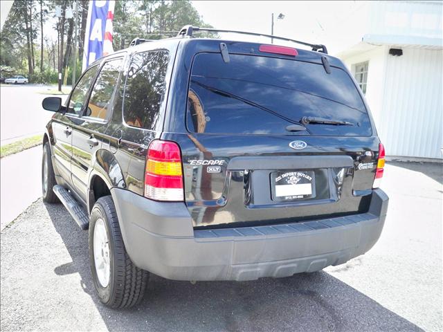 2005 Ford Escape ESi