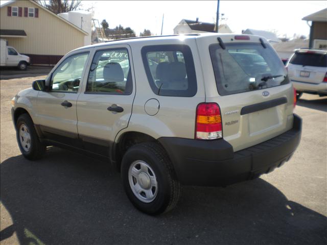 2005 Ford Escape XLS