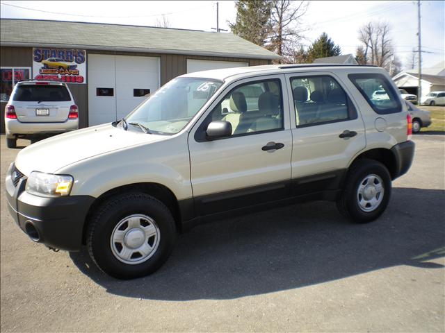 2005 Ford Escape XLS