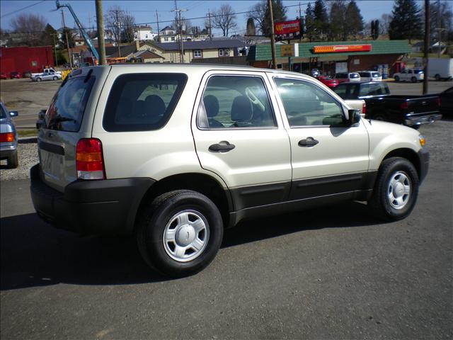 2005 Ford Escape XLS