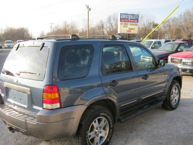 2005 Ford Escape 15