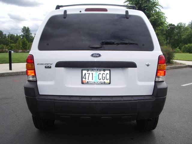 2005 Ford Escape ESi