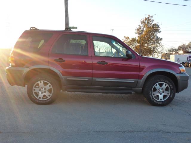 2005 Ford Escape ESi