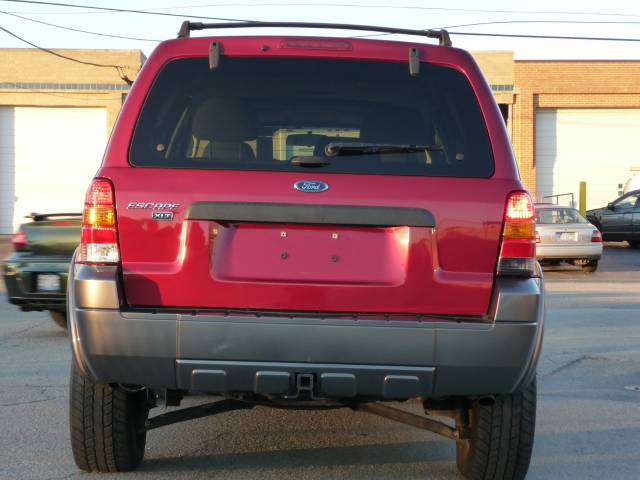 2005 Ford Escape ESi