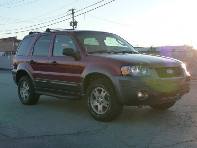 2005 Ford Escape ESi