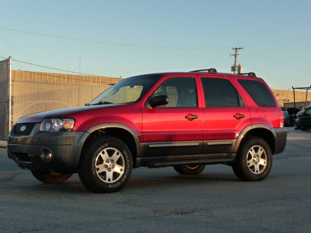 2005 Ford Escape ESi