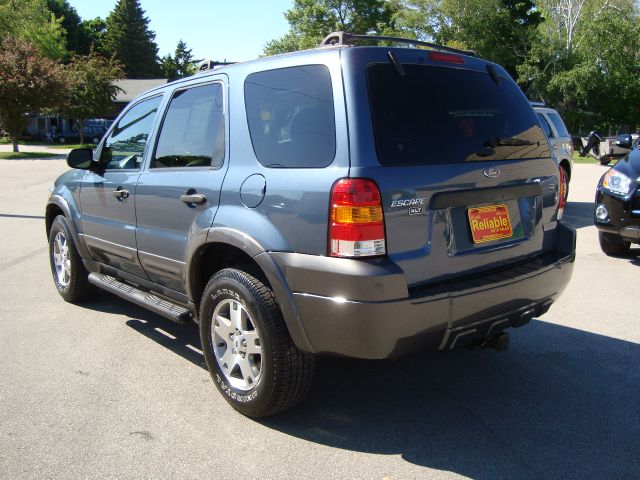 2005 Ford Escape 15