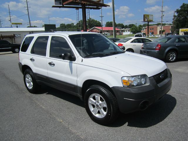 2005 Ford Escape SL 4x4 Regular Cab