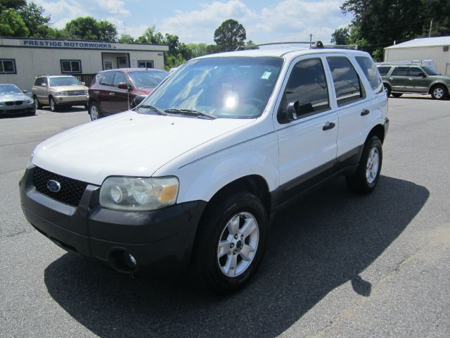 2005 Ford Escape SL 4x4 Regular Cab