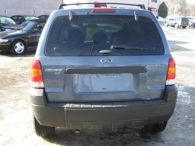 2005 Ford Escape ESi