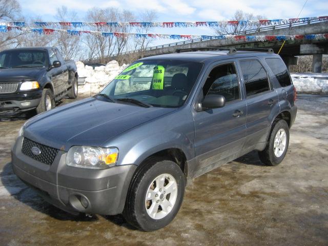 2005 Ford Escape ESi