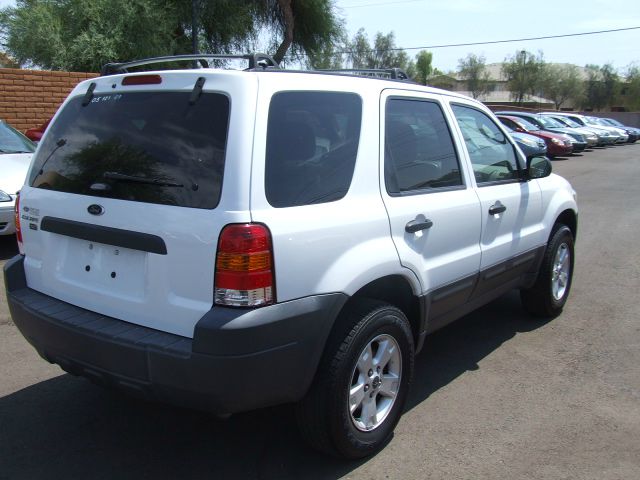 2005 Ford Escape SL 4x4 Regular Cab