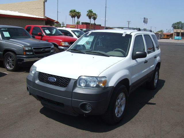 2005 Ford Escape SL 4x4 Regular Cab