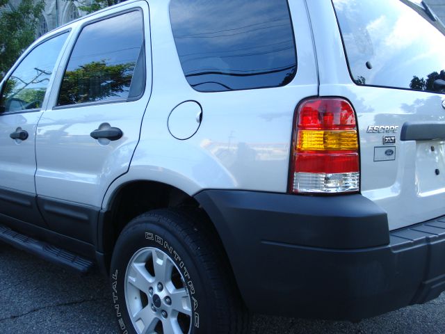 2005 Ford Escape SL 4x4 Regular Cab