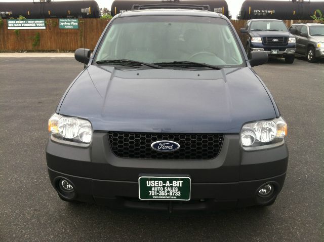 2005 Ford Escape 15