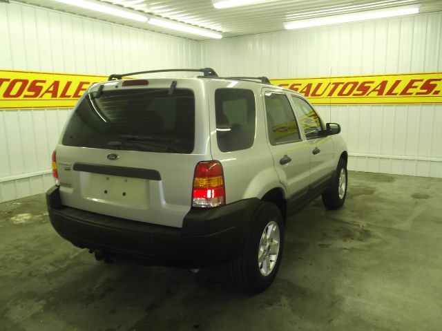 2005 Ford Escape SL 4x4 Regular Cab