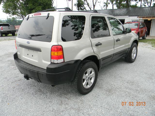 2005 Ford Escape SL 4x4 Regular Cab