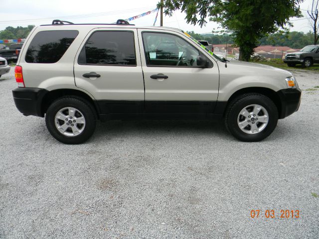 2005 Ford Escape SL 4x4 Regular Cab