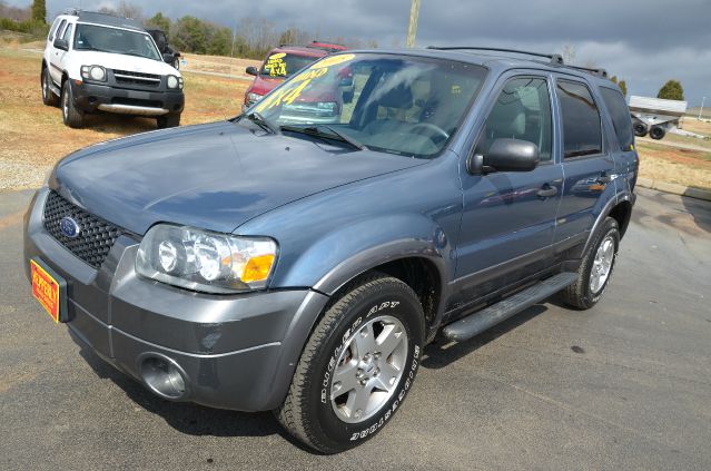 2005 Ford Escape SL 4x4 Regular Cab