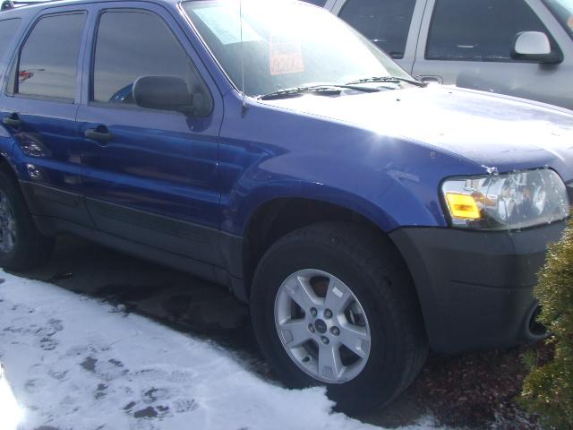 2005 Ford Escape ESi