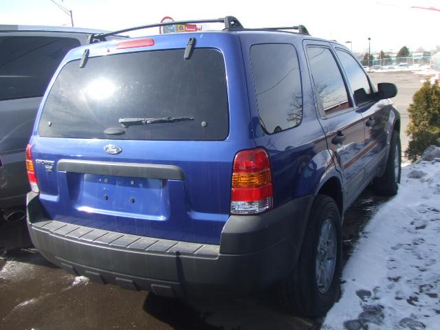 2005 Ford Escape ESi