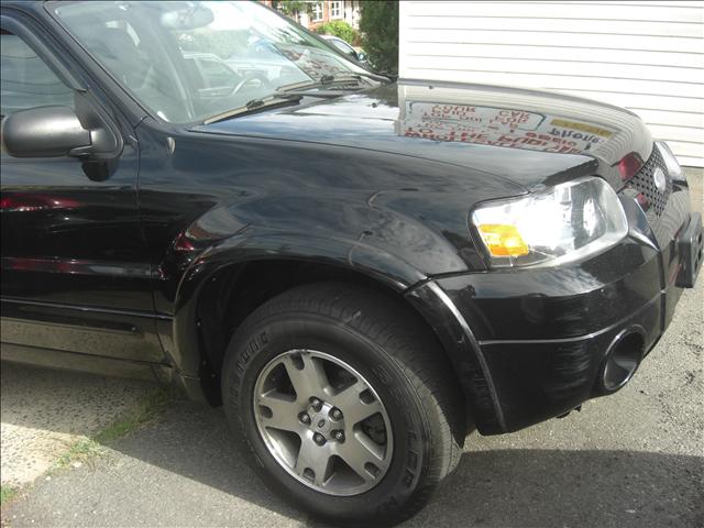 2005 Ford Escape SLT 25