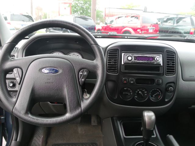 2005 Ford Escape Reg Cab 159.5 WB C5B