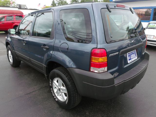 2005 Ford Escape Reg Cab 159.5 WB C5B