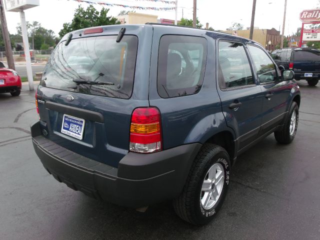 2005 Ford Escape Reg Cab 159.5 WB C5B