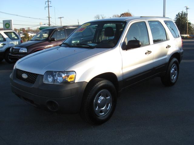 2005 Ford Escape XLS