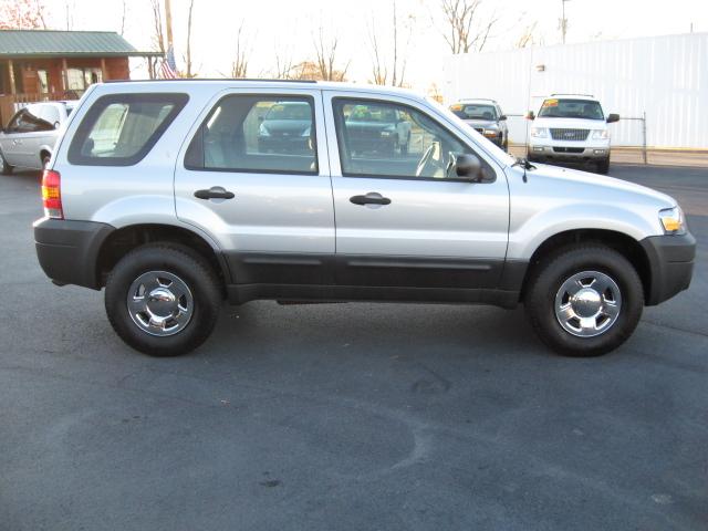 2005 Ford Escape XLS