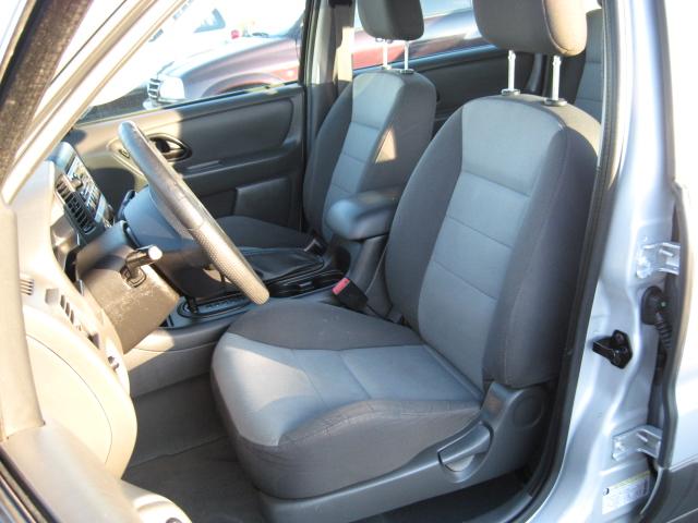 2005 Ford Escape XLS