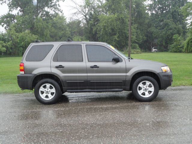 2005 Ford Escape SL 4x4 Regular Cab