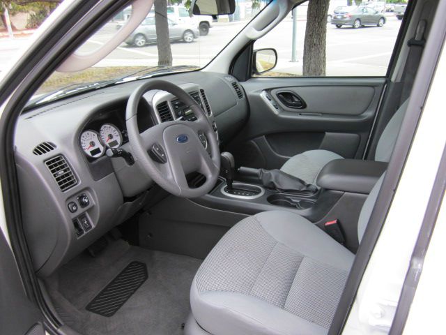 2005 Ford Escape SL 4x4 Regular Cab