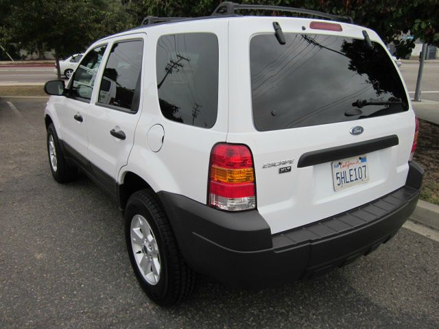 2005 Ford Escape SL 4x4 Regular Cab