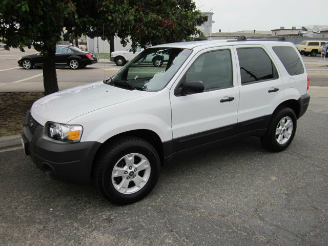 2005 Ford Escape SL 4x4 Regular Cab